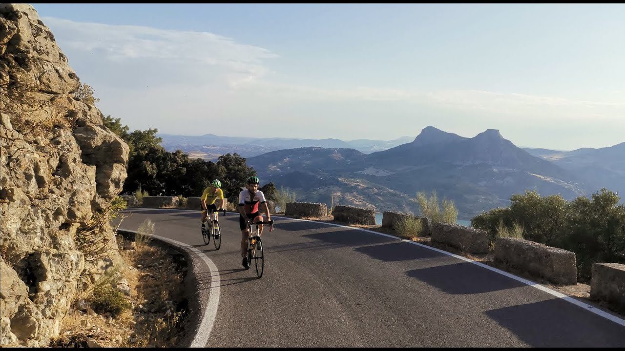 Sierra-de-Cadiz-en-Bicicleta-Cicloturismo-por-Parajes-Unicos - La Sierra Noticias
